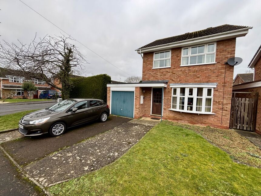 Main image of 3 bedroom Detached House for sale, Glebe Close, Bidford-on-Avon, Warwickshire, B50