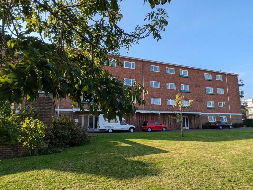 Main image of 2 bedroom  Flat to rent, Dixwell Road, Folkestone, Kent, CT20