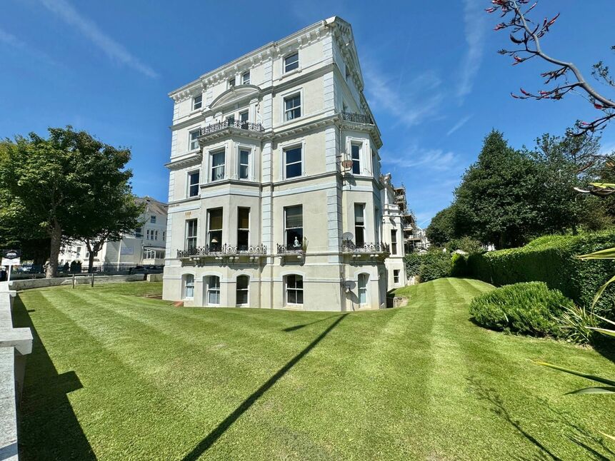 Main image of 2 bedroom  Flat for sale, Augusta Gardens, Folkestone, Kent, CT20