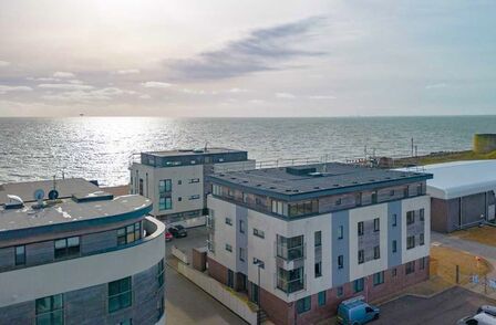 Fishermans Beach, 1 bedroom  Flat for sale, £63,000