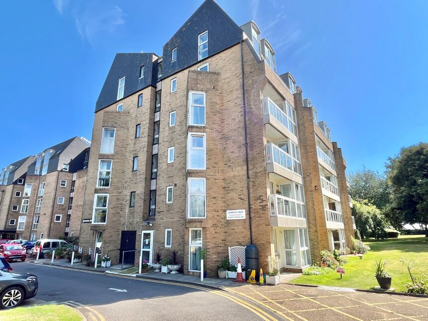 1 bedroom  Flat for sale