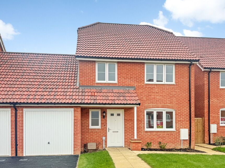 Main image of 4 bedroom Detached House for sale, Hagger Drive, Hawkinge, Kent, CT18