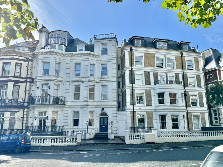 Main image of 2 bedroom  Flat for sale, Trinity Crescent, Folkestone, Kent, CT20