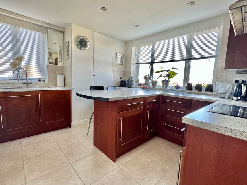 Kitchen / Breakfast Room