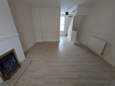 2 bedroom End Terrace House to rent