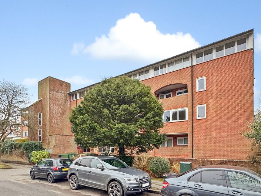 Main image of 3 bedroom  Flat for sale, Grimston Gardens, Folkestone, Kent, CT20