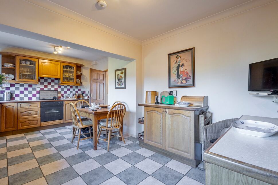 Kitchen / Breakfast Room