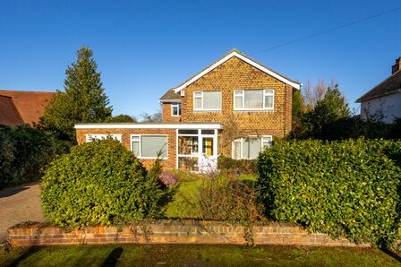 Avereng Gardens, 4 bedroom Detached House for sale, £650,000