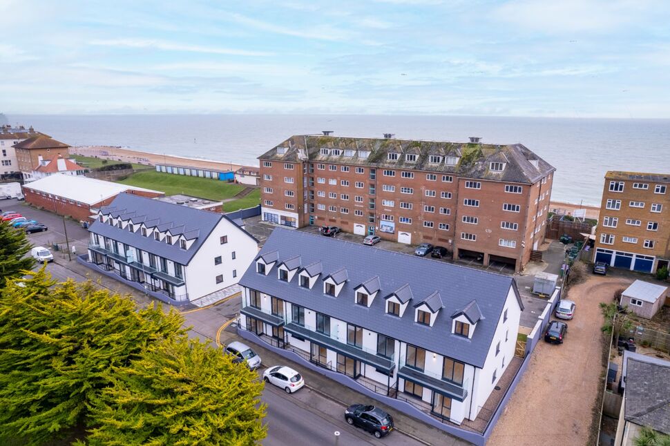 Main image of 2 bedroom  Flat for sale, South Road, Hythe, Kent, CT21