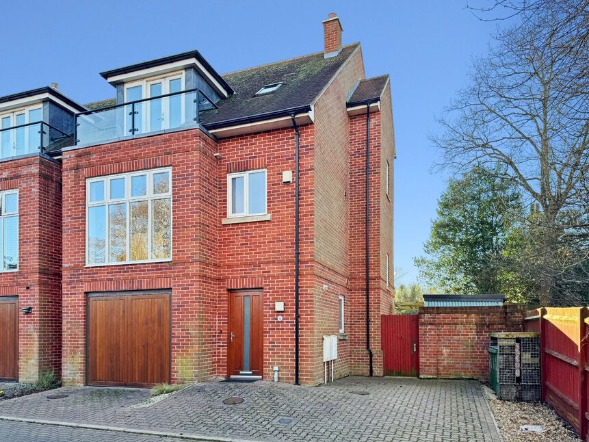 Main image of 4 bedroom Semi Detached House for sale, Castle Mews, Folkestone, Kent, CT20