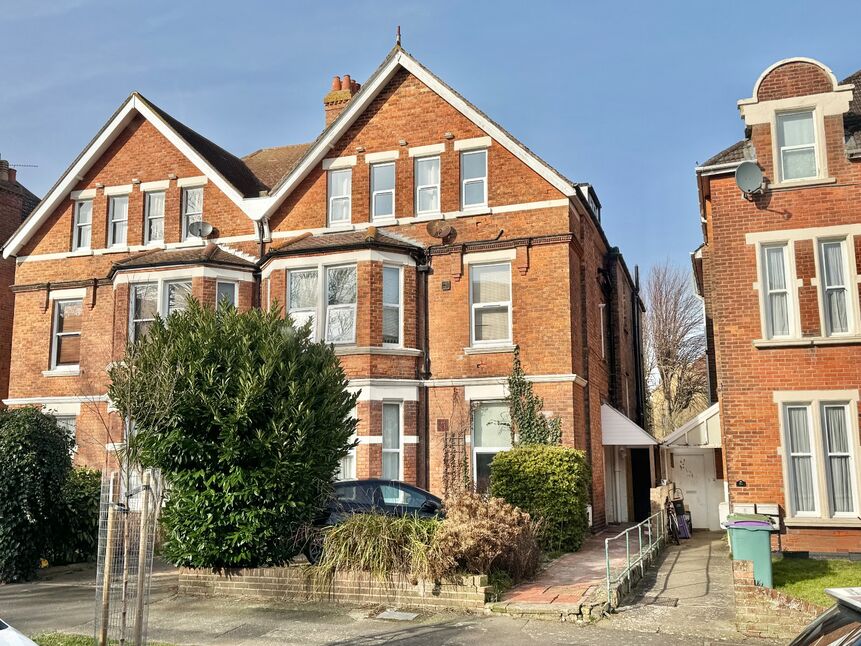 Main image of 2 bedroom  Flat for sale, Bouverie Road West, Folkestone, Kent, CT20