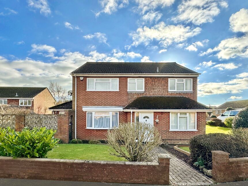 Main image of 4 bedroom Detached House for sale, Elizabeth Drive, Capel-le-Ferne, Kent, CT18