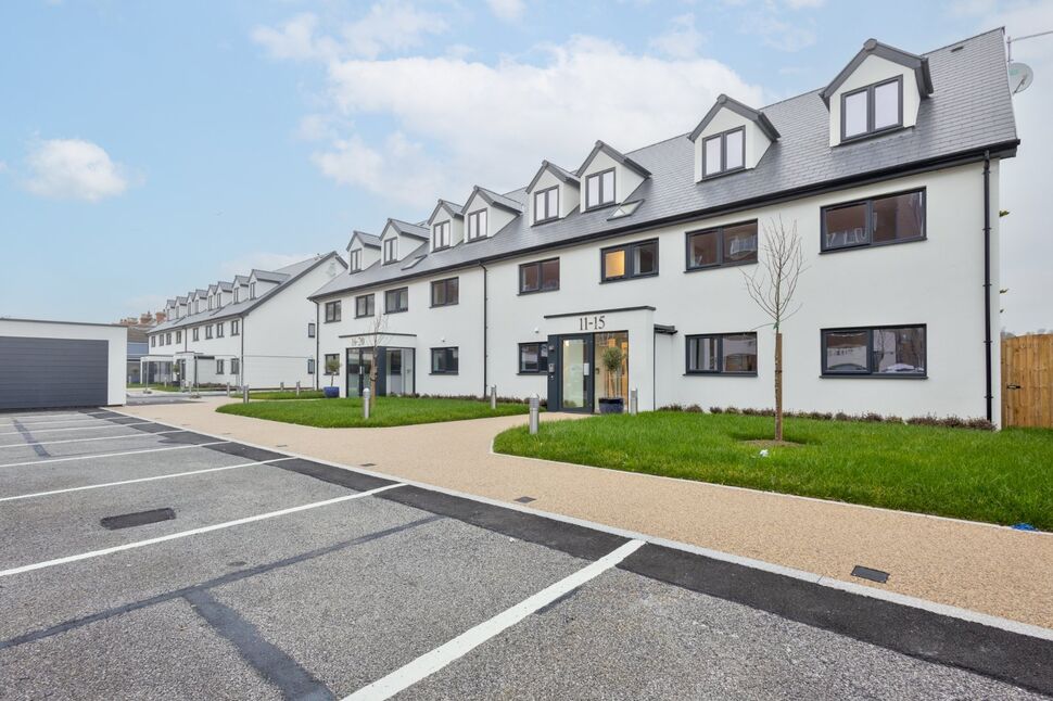 Main image of 2 bedroom  Flat for sale, South Road, Hythe, Kent, CT21