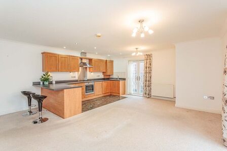 The Moorings, 2 bedroom  Flat to rent, £975 pcm