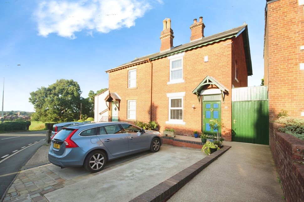 2 bedroom Semi Detached Property for sale