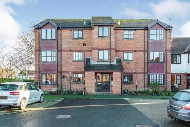 Main image of 2 bedroom  Flat for sale, Walmsley Close, Garstang, Lancashire, PR3