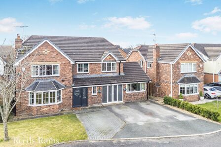 Burghley Brow, 6 bedroom Detached House for sale, £425,000