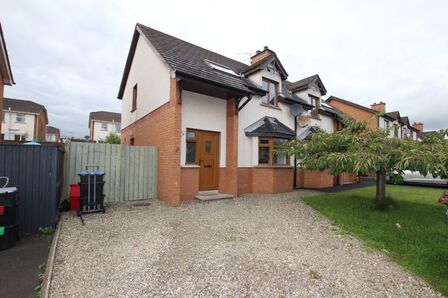 3 bedroom Semi Detached House to rent