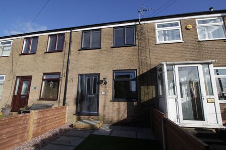 Brosscroft Village, 2 bedroom Mid Terrace House to rent, £850 pcm