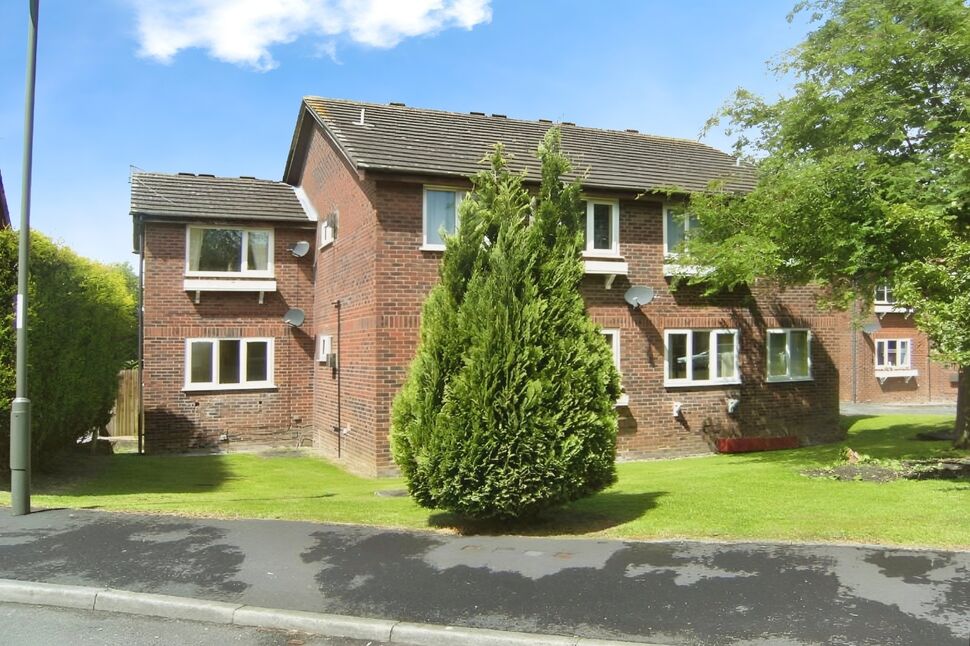 Main image of 1 bedroom  Flat to rent, Millersdale Court, Glossop, Derbyshire, SK13