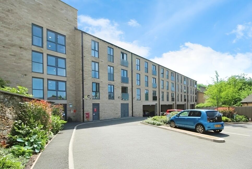 Main image of 1 bedroom  Flat to rent, Chapel Street, Glossop, Derbyshire, SK13