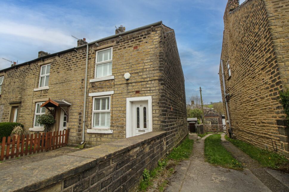 Main image of 2 bedroom End Terrace House to rent, High Street East, Glossop, Derbyshire, SK13