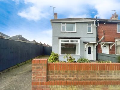 Brocklesby Road, 3 bedroom Semi Detached House to rent, £950 pcm