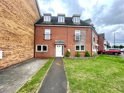 5 bedroom Mid Terrace House for sale