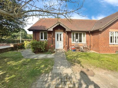 2 bedroom Semi Detached Bungalow for sale