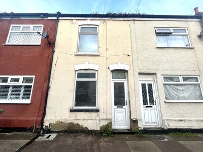 3 bedroom Mid Terrace House for sale