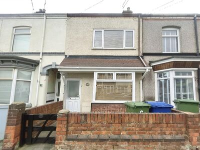 3 bedroom Mid Terrace House to rent