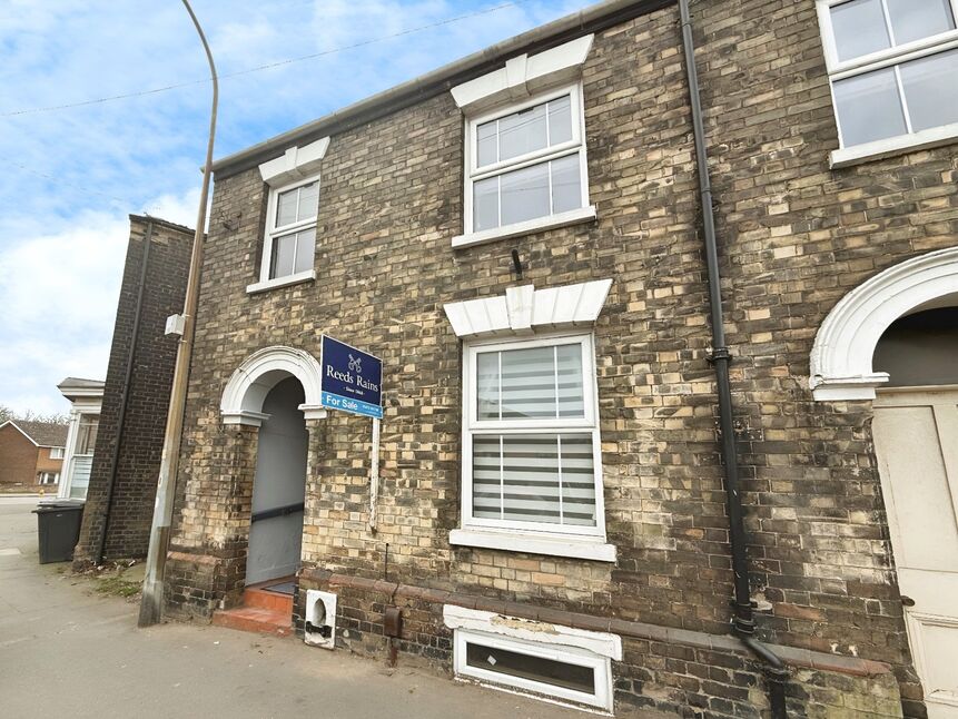 3 bedroom End Terrace House for sale