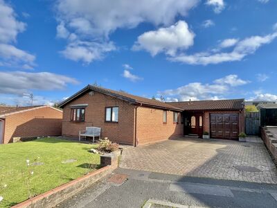 Cleveland View, 3 bedroom Detached Bungalow for sale, £289,000