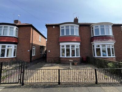 Hollymead Drive, 3 bedroom Semi Detached House for sale, £130,000