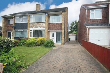 Wheatley Close, 3 bedroom Semi Detached House for sale, £210,000