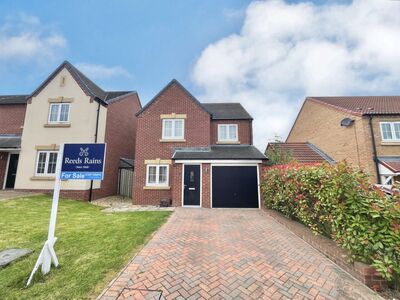 Cringle Gardens, 3 bedroom Detached House for sale, £250,000