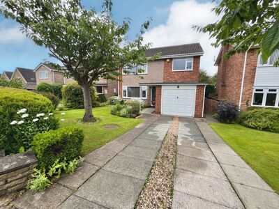 Campion Drive, 4 bedroom Detached House for sale, £340,000