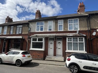 2 bedroom Mid Terrace House for sale