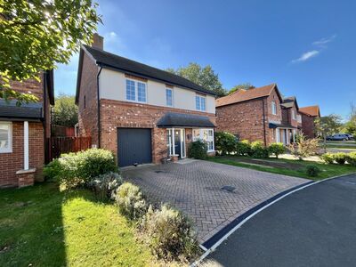 Hunters Hill Close, 4 bedroom Detached House for sale, £365,000