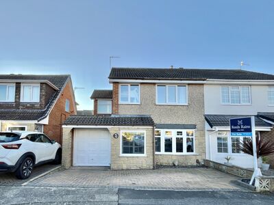 Meath Way, 3 bedroom Semi Detached House for sale, £195,000