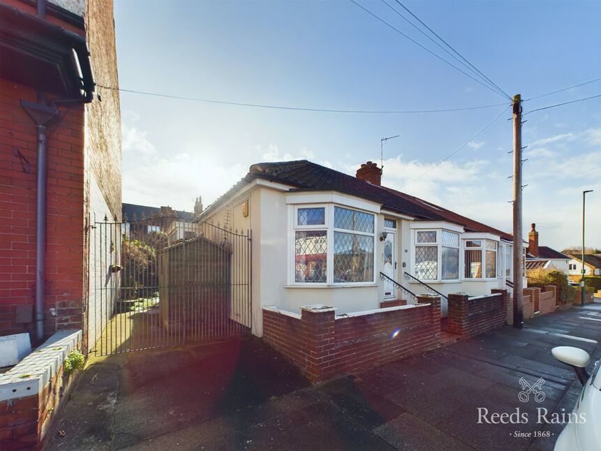 2 bedroom Semi Detached Bungalow for sale