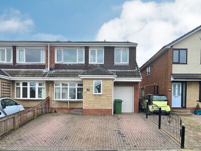 Hawkstone Close, 4 bedroom Semi Detached House for sale, £250,000