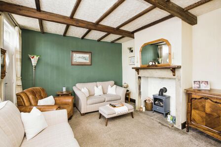 Skircoat Green, 4 bedroom End Terrace House for sale, £200,000