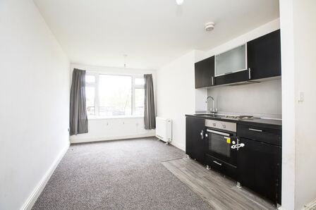 Weavers Brook, 2 bedroom  Flat for sale, £35,000