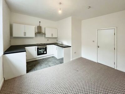 3 bedroom  Flat to rent