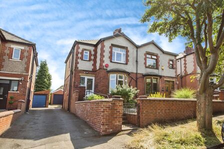 The Gardens, 3 bedroom Semi Detached House for sale, £275,000