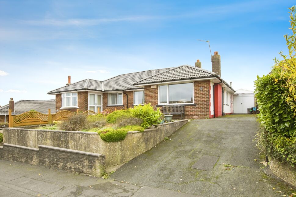 Main image of 2 bedroom Semi Detached Bungalow for sale, Burned Grove, Halifax, West Yorkshire, HX3