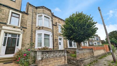 Hyde Park, 6 bedroom Mid Terrace House for sale, £280,000