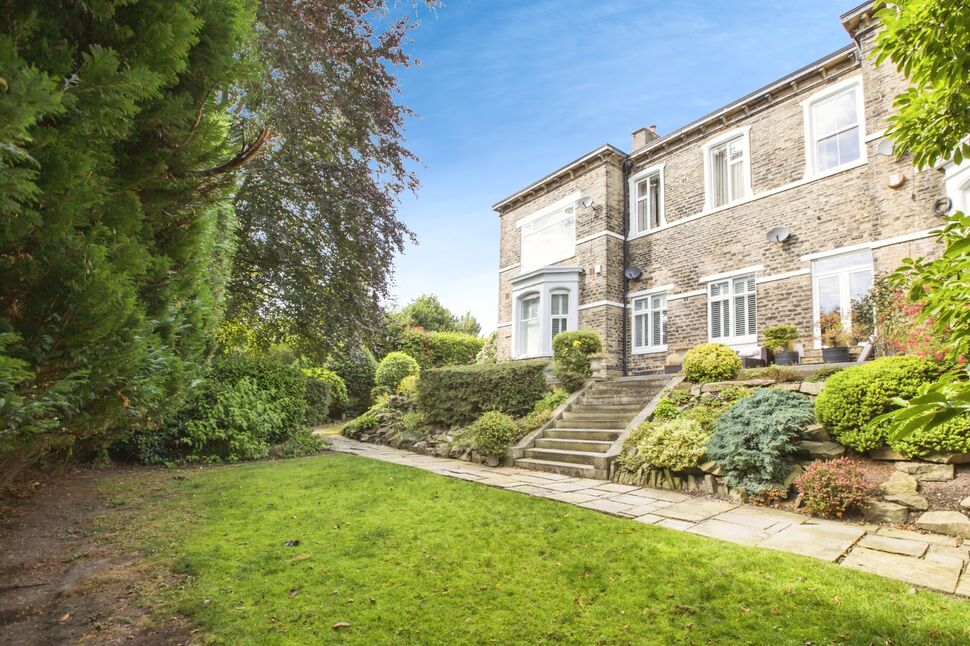 Main image of 2 bedroom  Flat for sale, Bramley Lane, Halifax, West Yorkshire, HX3