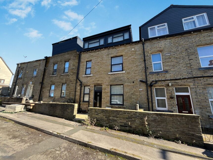 Main image of 4 bedroom Mid Terrace House to rent, Knight Street, Halifax, West Yorkshire, HX1